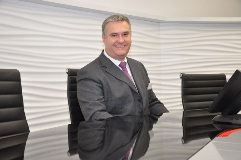 Polycom stänger democentrum