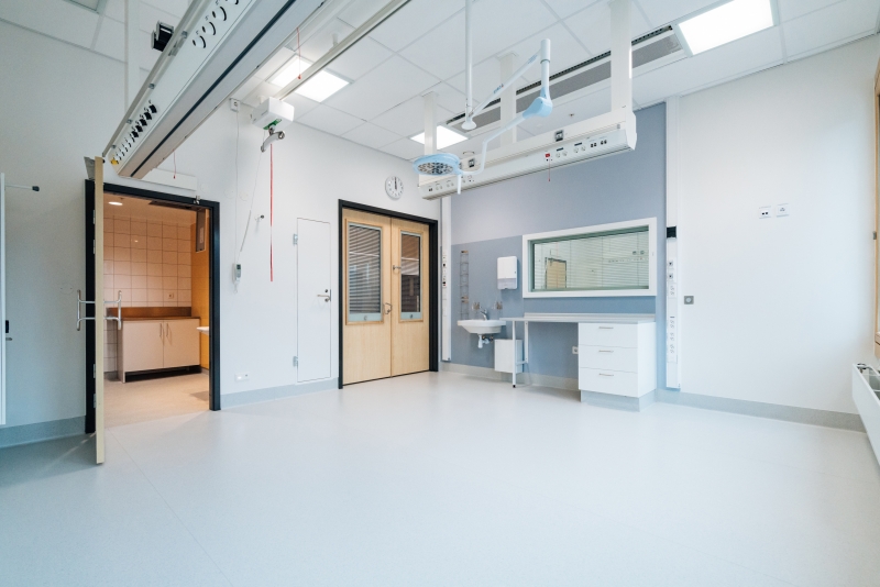 Skottsekund sänkte Karolinskas telefoni
