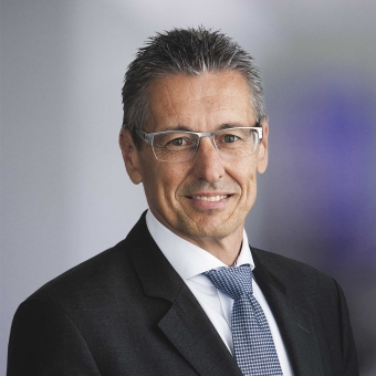 Ericsson möblerar om