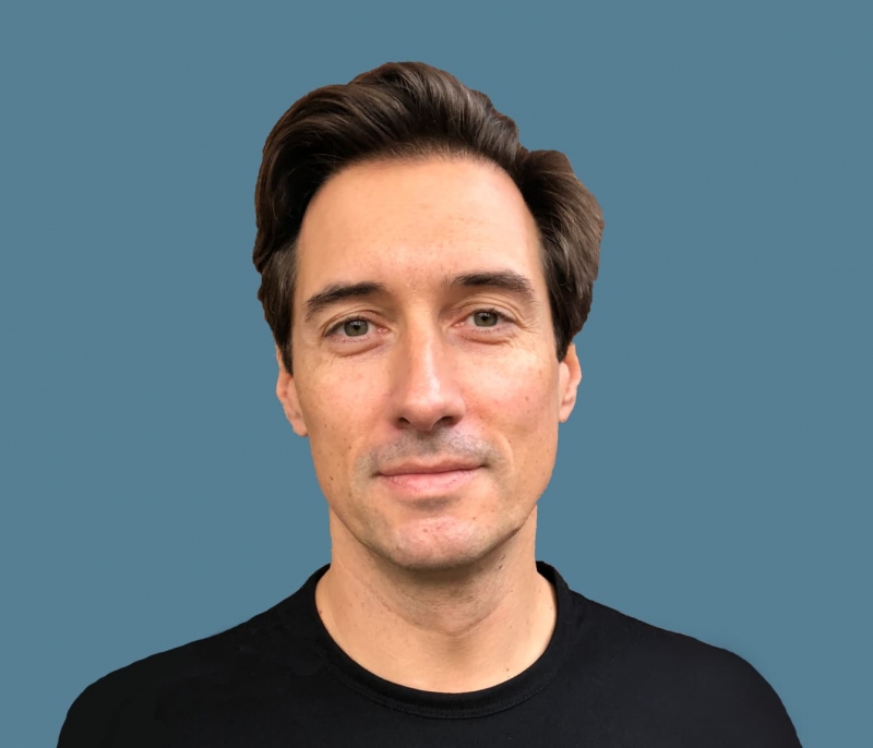 Jesper Hedblom tar över Dialect