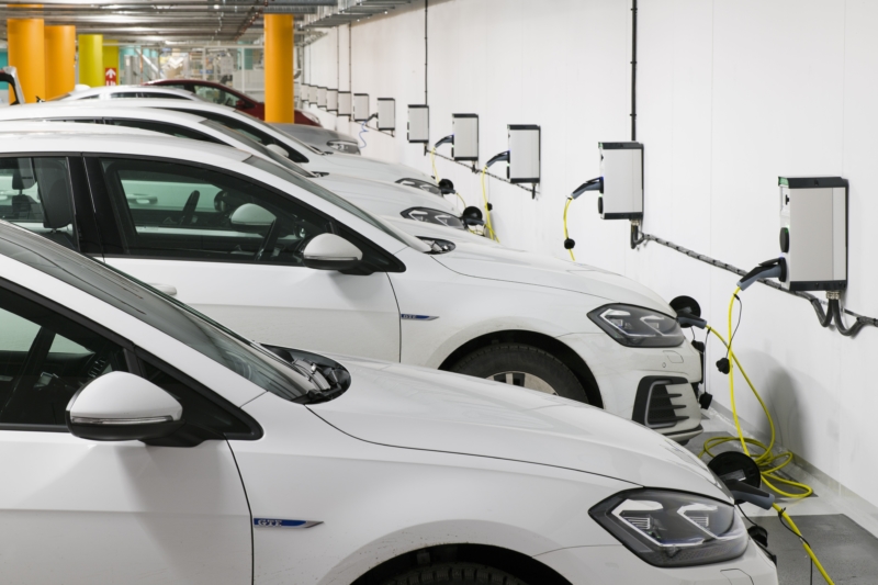 Telenor breddar utbudet: Erbjuder nu företagskunder elbilsladdning