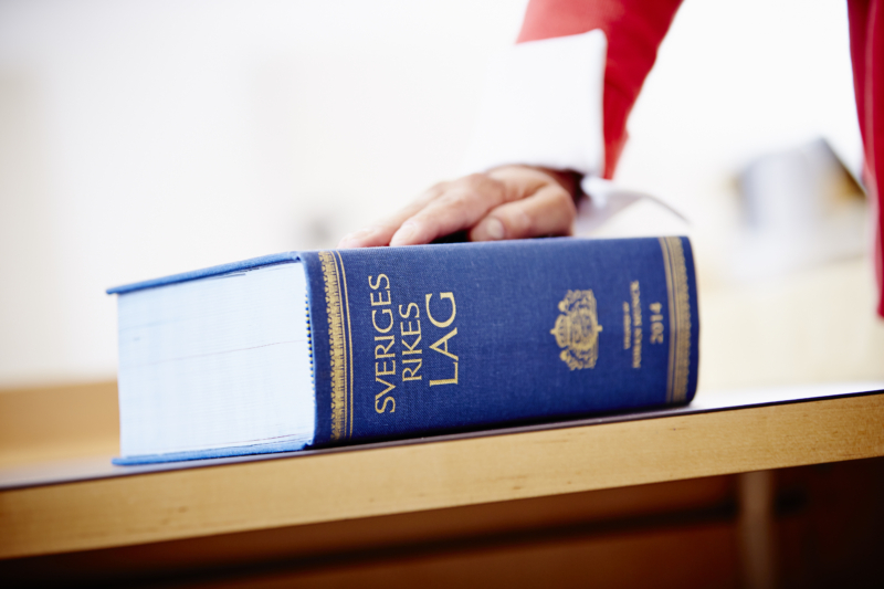 Auktionsbråket rullar vidare i rätten