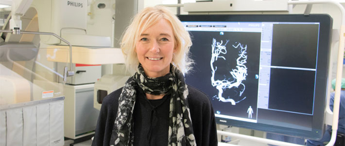 Spanska läkare chattar med patienter i Västerbotten